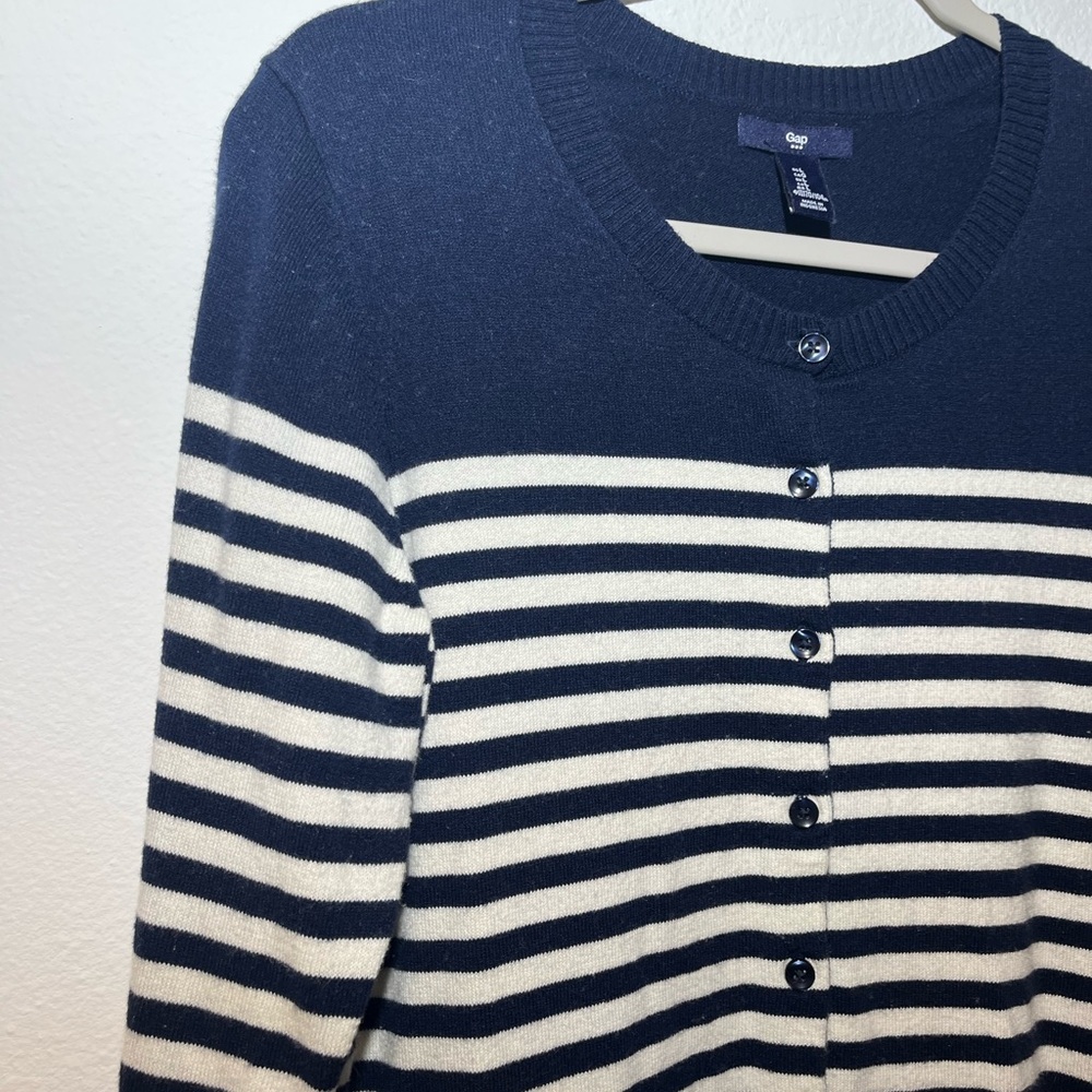 GAP Women’s Navy and White Striped Button Cardigan Cotton Blend